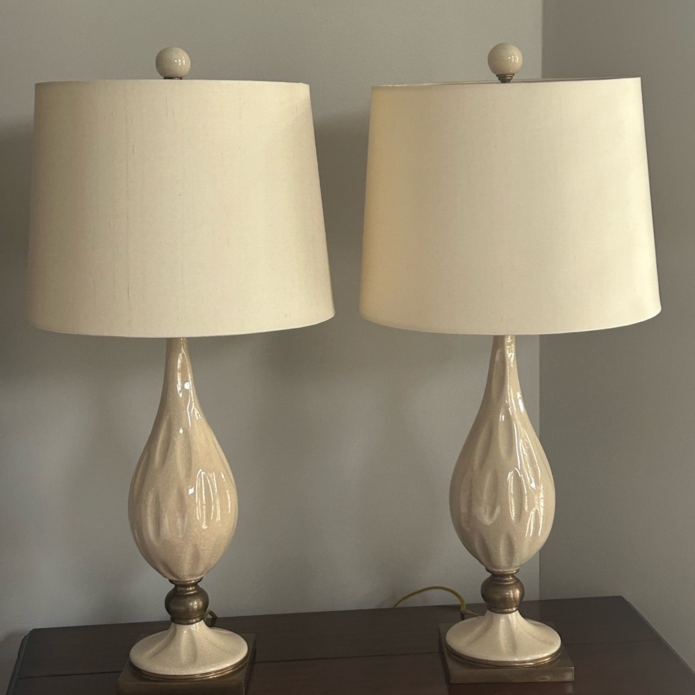 Gorgeous pair of Currey and Company 6325 Belfort Table Lamp